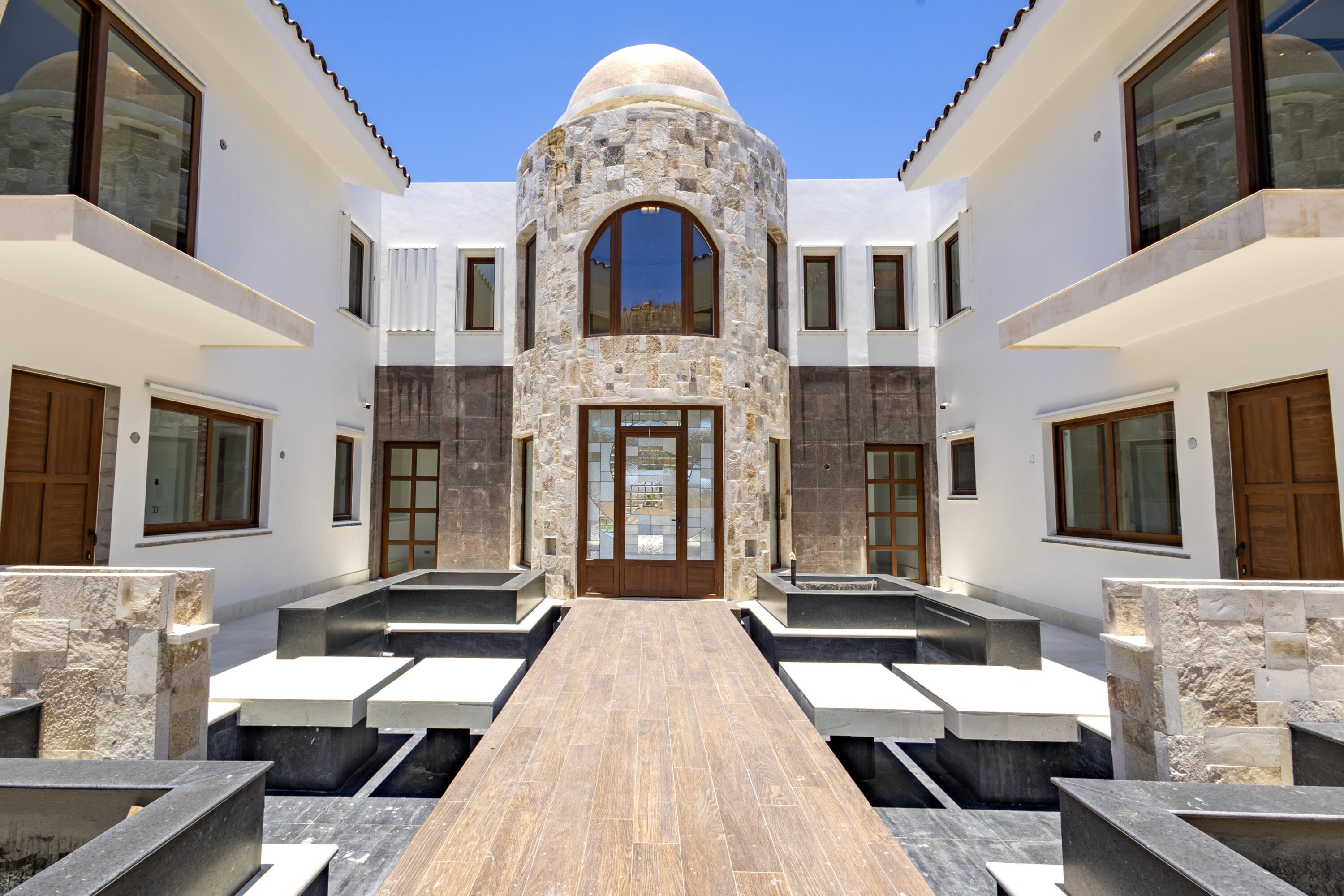 Nevada, 7 Bedrooms Bedrooms, ,9 BathroomsBathrooms,Homes,For Sale,Casa Vazquez Cabo Real,24-3425